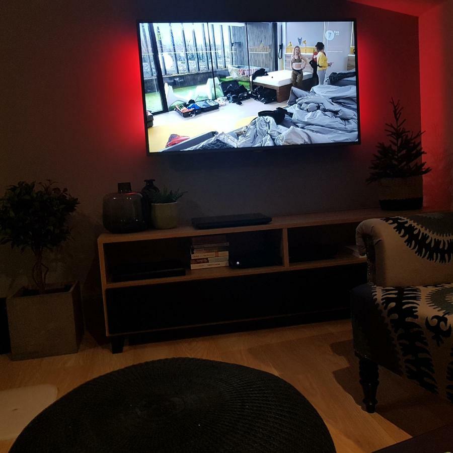 Red Rose Apartament -Parking -Taras- Faktura Vat Kielce Extérieur photo